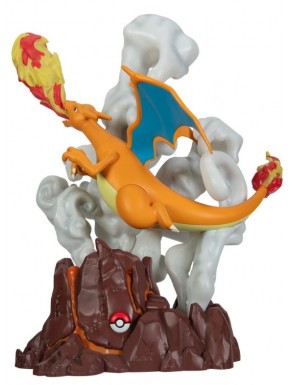 Figura de Charizard Deluxe con efectos de luz de Pokémon