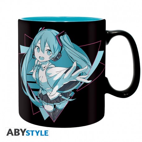 Taza negra con diseño de Hatsune Miku en turquesa