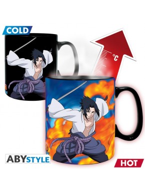 Taza Naruto Shippuden con cambio de color mostrando a Sasuke