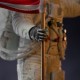 Estatua Apollo 11 de astronauta de 23 cm con bandera