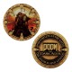 Moneda coleccionable Doom The Dark Ages en metal dorado y empaque oficial