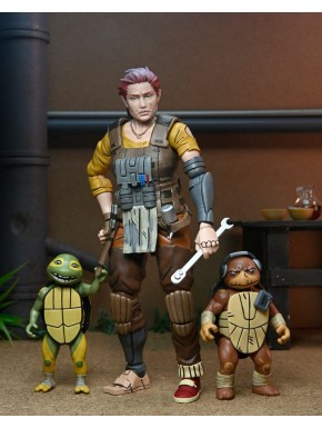 Figura articulada Synja Grammy April con Baby Yi y Moja de 18 cm