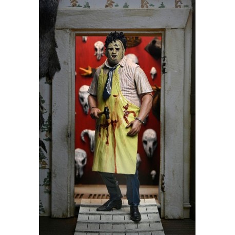 Figura articulada Leatherface 20 cm con accesorios
