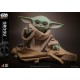 Figura realista Grogu 37 cm con accesorios de Hot Toys