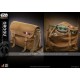 Figura realista Grogu 37 cm con accesorios de Hot Toys