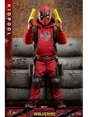 Figura articulada Kidpool con accesorios de Deadpool y Wolverine