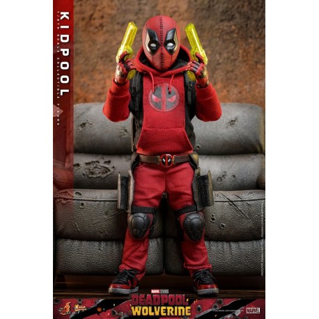 Figura articulada Kidpool con accesorios de Deadpool y Wolverine