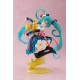 Estatua de Hatsune Miku x Rody con diseño colorido