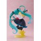 Estatua de Hatsune Miku x Rody con diseño colorido