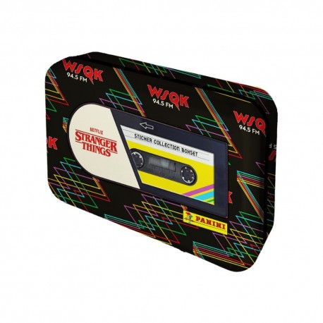 Tin coleccionable Stranger Things con diseño de casete