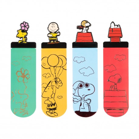 Set de cuatro marcapáginas de Snoopy con adornos superiores esmaltados.