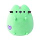 Peluche Pusheen verde pastel con corazón morado