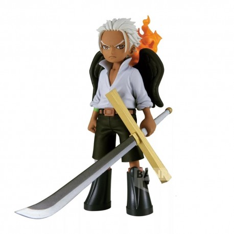 Figura S-Hawk de One Piece con espada y efecto fuego.