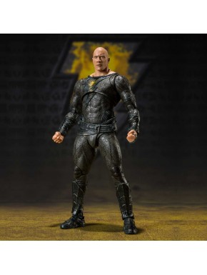 Figura de Black Adam Tamashii Nations con accesorios