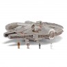 Figura Millennium Falcon Star Wars com Luzes e Sons