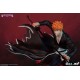 Estátua Ichigo Kurosaki vs Hollow Ichigo de Bleach em combate.