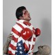 Estátua de Rocky Balboa com luvas vermelhas e bandeira americana