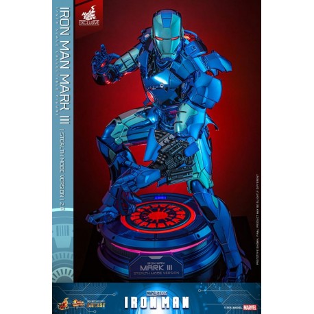Figura Iron Man Mark III Stealth Mode de 33 cm.