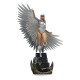 Estatua de White Sorceress de Masters of the Universe con alas extendidas
