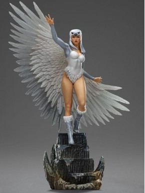 Estatua de White Sorceress de Masters of the Universe con alas extendidas