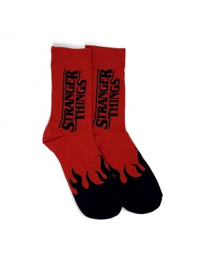 Calcetines rojos Stranger Things logo negro