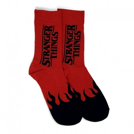 Calcetines rojos Stranger Things logo negro