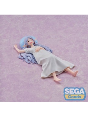 Statue en PVC de Frieren allongée avec coussin bleu