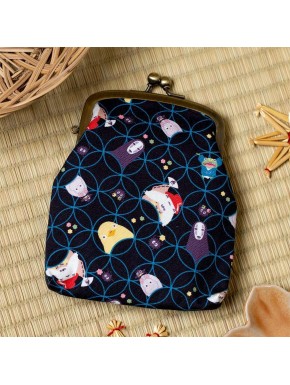 Monedero El Viaje de Chihiro con diseño de personajes de Studio Ghibli