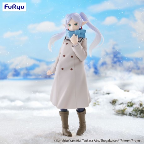 Figura de Frieren 17 cm anime en paisaje nevado