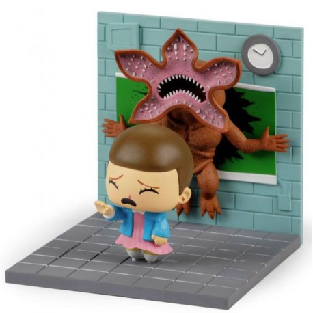 Figure Diorama Eleven vs Demogorgon Stranger Things 13 x 14cm