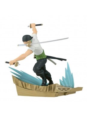 Figura de Roronoa Zoro de One Piece en pose de combate
