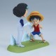 Figura de Monkey D. Luffy enfrentando a Kuzan de One Piece