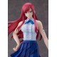 Estatua Erza Scarlet con bandera de Fairy Tail