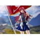 Estatua Erza Scarlet con bandera de Fairy Tail