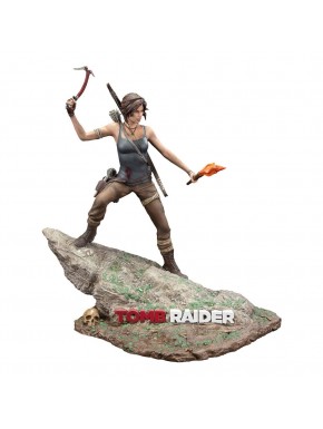 Estatua PVC Lara Croft Survivor Tomb Raider sobre base rocosa