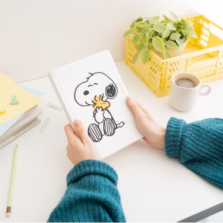 Carnet A5 Snoopy en polaire blanche