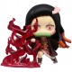 Figura Nezuko Kamado 7 cm con efecto de llamas rojas