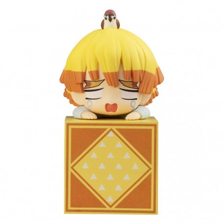 Figura Zenitsu Agatsuma 10 cm sobre cubo decorativo