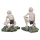 figuras de Gollum y Smeagol sobre bases rocosas