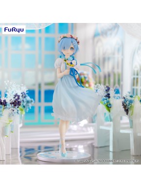 Statue de Rem en robe bleue de demoiselle d'honneur