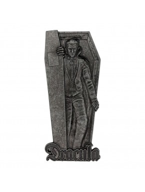 Lingote metálico de Drácula Universal Monsters en ataúd.
