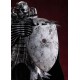 Estatua Skull Knight de Berserk con armadura y espada
