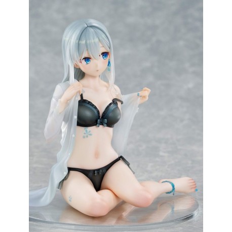 Estátua de personagem original com cabelo prateado e lingerie preta