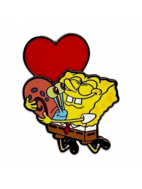 Chapa de Bob Esponja abrazando a Gary con corazón rojo