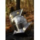 Casco de gladiador tracio de acero con adornos de latón