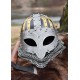 Casco vikingo con espaldar y diseño celta