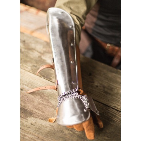 Bazuband de acero pulido con correas de cuero