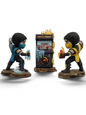 Minifiguras Scorpion e Subzero de Mortal Kombat com máquina de arcade