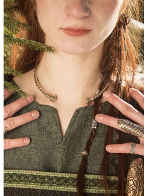 Torque celtique en bronze avec design torsadé