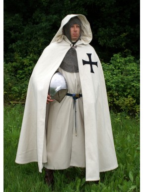 Capa teutônica branca com cruz negra